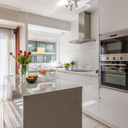 Weloveoostende - Newly Renovated Large Apartment 150M From The Beach - Including Bed Sheets And Final Clea-Ning מראה חיצוני תמונה