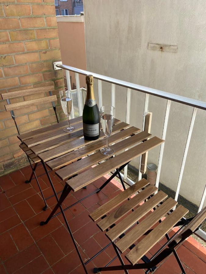 Weloveoostende - Newly Renovated Large Apartment 150M From The Beach - Including Bed Sheets And Final Clea-Ning מראה חיצוני תמונה