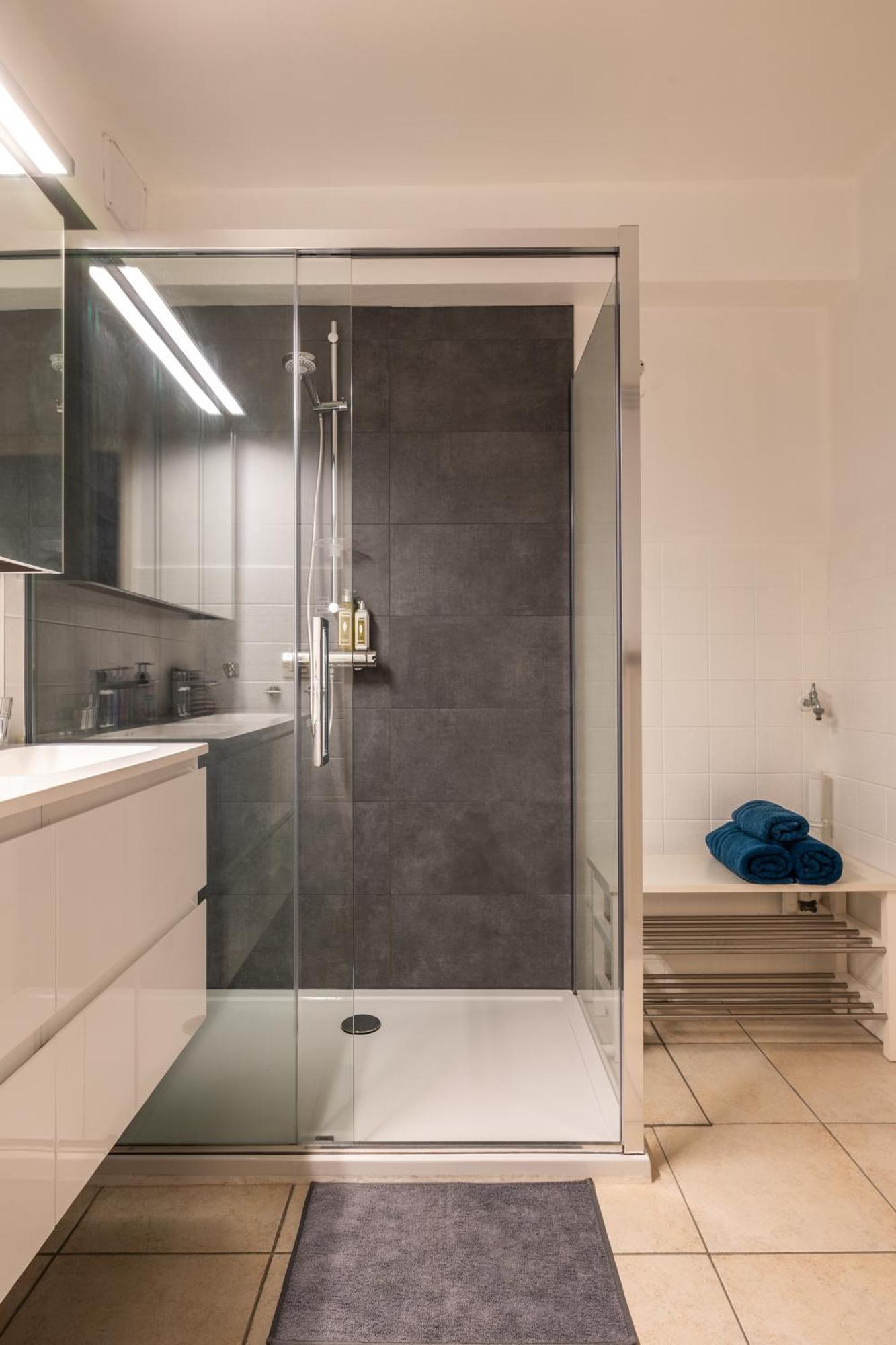 Weloveoostende - Newly Renovated Large Apartment 150M From The Beach - Including Bed Sheets And Final Clea-Ning מראה חיצוני תמונה